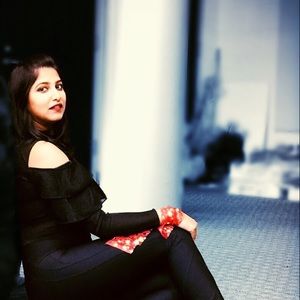 Meet your Posher, Anakshi